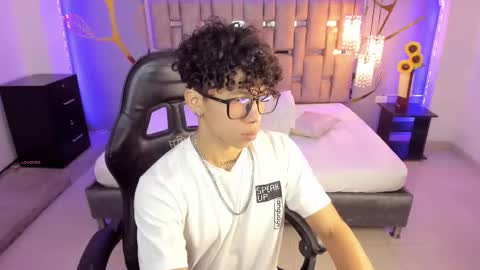 akazaboy online show from 03/02/25, 04:28