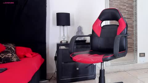 Snapshot of akemirosse chatting on 02/04/25, 08:59 Akemi online show from 02/04/25, 08:59