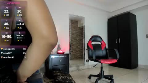 Snapshot of akemirosse chatting on 02/10/25, 05:36 Akemi online show from 02/10/25, 05:36