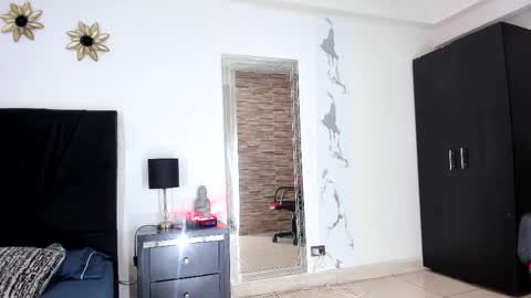 Snapshot of akemirosse chatting on 02/23/25, 04:50 Akemi online show from 02/23/25, 04:50