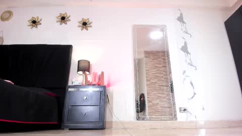 Snapshot of akemirosse chatting on 03/12/25, 11:33 Akemi online show from 03/12/25, 11:33