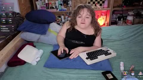 Natalie online show from 12/04/25, 01:53