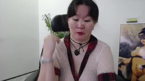 Snapshot of akira_xx chatting on 11/22/25, 02:54 Akira online show from 11/22/25, 02:54