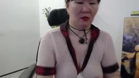 Snapshot of akira_xx chatting on 11/24/25, 02:44 Akira online show from 11/24/25, 02:44