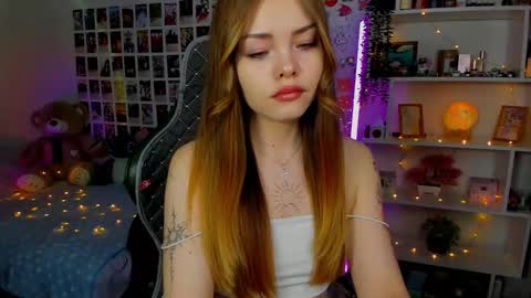 Snapshot of akirakatsu chatting on 09/25/25, 03:16 Akira online show from 09/25/25, 03:16