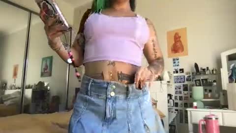 Akira Zay online show from 12/03/25, 11:25