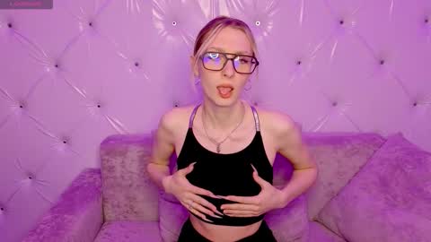 Snapshot of akiro_kim chatting on 02/25/26, 02:32 akiro_kim online show from 02/25/26, 02:32