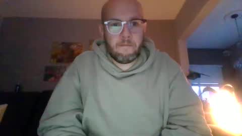 akpchi1984 online show from 12/19/24, 01:18