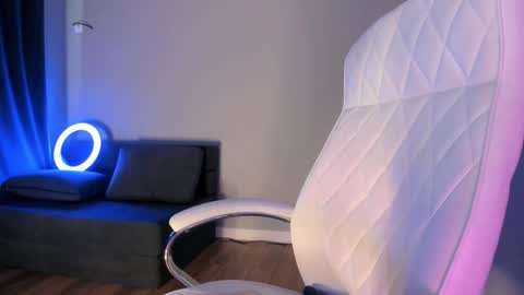 Akura is here 3 online show from 01/17/26, 06:29