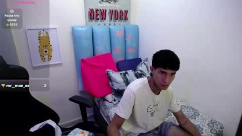 Akyra latin online show from 04/17/26, 05:27