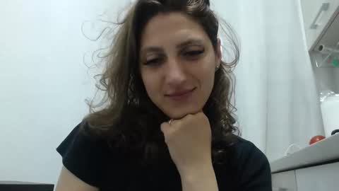 akyragrace online show from 05/17/26, 10:06
