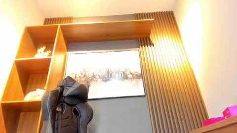 Alahia Rodriguez online show from 01/11/26, 12:43