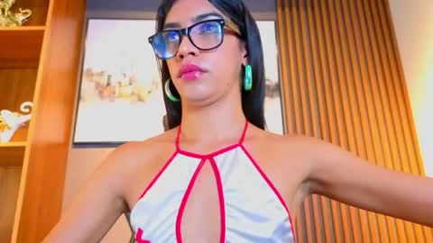 Alahia Rodriguez online show from 06/04/26, 08:04