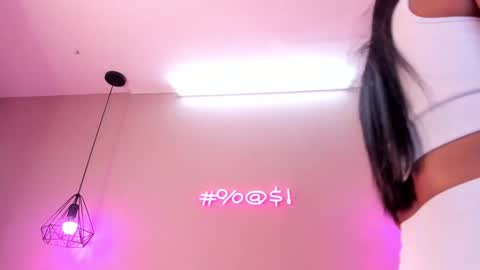 Snapshot of alahia_betancur chatting on 01/14/25, 08:15 Alahia online show from 01/14/25, 08:15