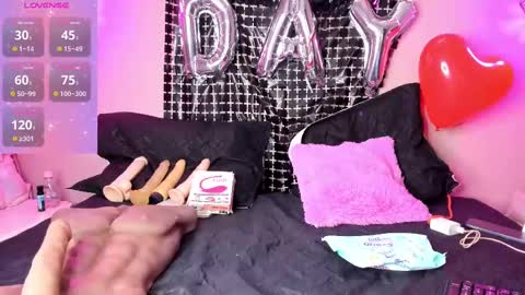 Snapshot of alahia_betancur chatting on 02/15/25, 03:28 Alahia online show from 02/15/25, 03:28