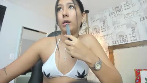  A L A H I A  online show from 12/04/25, 03:16