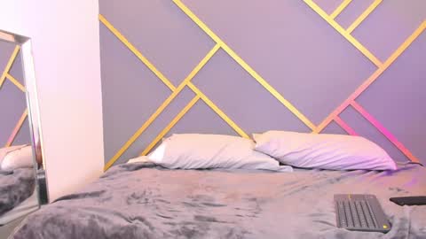 alaia_colins online show from 01/30/25, 01:21