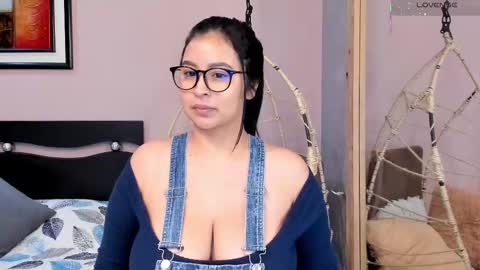     online show from 10/05/25, 12:03