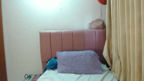 Snapshot of alaina_blessed chatting on 10/03/25, 10:40 alaina_blessed online show from 10/03/25, 10:40