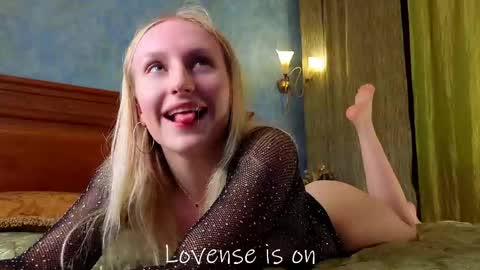 Snapshot of alainejomes chatting on 04/25/26, 02:14 VETTA online show from 04/25/26, 02:14