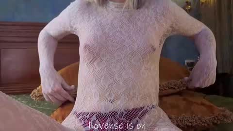 Snapshot of alainejomes chatting on 04/27/26, 03:21 VETTA online show from 04/27/26, 03:21