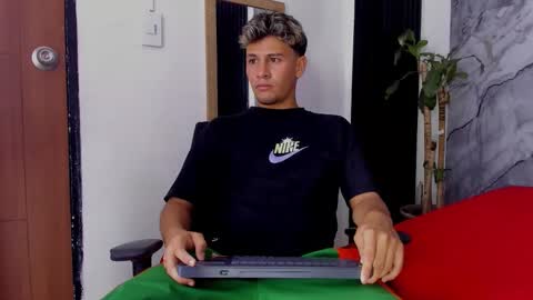 alan__smith online show from 11/11/25, 07:36