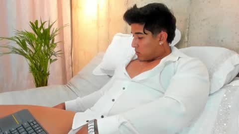 Snapshot of alan_greek_1 chatting on 01/29/25, 02:51 Alan greek online show from 01/29/25, 02:51