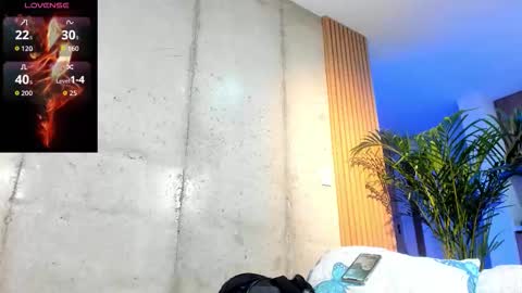 Snapshot of alan_greek_1 chatting on 09/22/25, 12:34 Alan greek online show from 09/22/25, 12:34