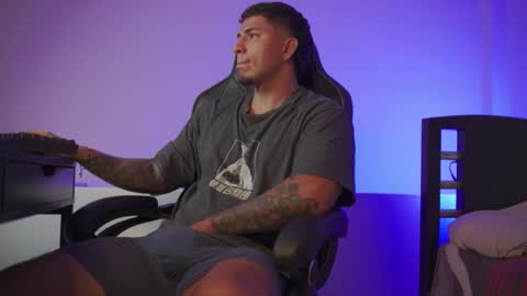 Alan online show from 11/19/25, 05:40