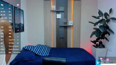 Alan  Kevin can we reach 100 thumbs up please guys  online show from 01/09/26, 07:15