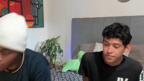 Alan and Criss - WE JUST FRIENDS WITH BENEFITS BOTH VERS online show from 10/17/25, 06:21