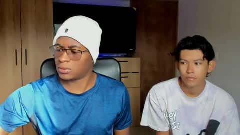 Alan and Criss - WE JUST FRIENDS WITH BENEFITS BOTH VERS online show from 05/16/26, 12:37