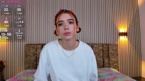 Snapshot of alana_333 chatting on 12/16/24, 01:32 A L A N A online show from 12/16/24, 01:32