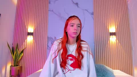 Snapshot of alana_333 chatting on 10/03/25, 11:40 A L A N A online show from 10/03/25, 11:40