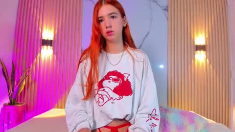 Snapshot of alana_333 chatting on 10/17/25, 11:46 A L A N A online show from 10/17/25, 11:46