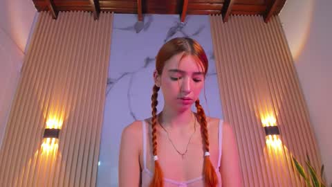 Snapshot of alana_333 chatting on 11/12/25, 11:10 A L A N A online show from 11/12/25, 11:10