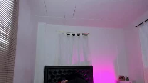 ---Alana--- online show from 11/24/25, 11:21