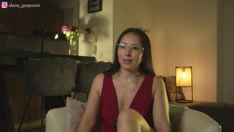 Snapshot of alana_gasparani chatting on 10/31/25, 02:34 Alana Gasparini online show from 10/31/25, 02:34