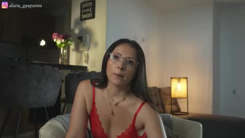 Snapshot of alana_gasparani chatting on 11/02/25, 01:52 Alana Gasparini online show from 11/02/25, 01:52