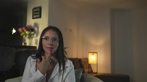 Snapshot of alana_gasparani chatting on 11/17/25, 01:55 Alana Gasparini online show from 11/17/25, 01:55