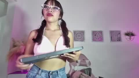 Alana  online show from 01/22/25, 04:02