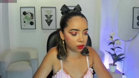 alana  online show from 04/10/26, 07:51