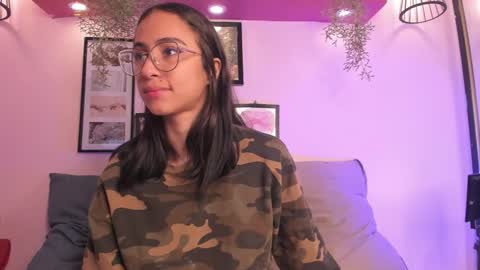 Alana online show from 11/20/25, 01:22