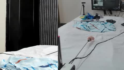 Alana online show from 03/25/26, 07:20