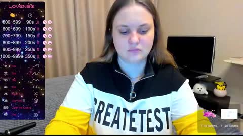 Julia online show from 02/09/25, 02:40