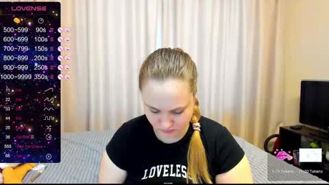 Snapshot of alanabrox chatting on 02/13/25, 12:21 Julia online show from 02/13/25, 12:21