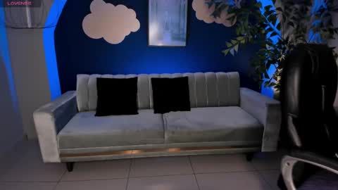 Alana online show from 02/10/25, 12:19