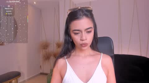 Alana online show from 12/15/25, 12:20