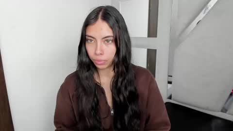 Alana hot online show from 01/18/26, 05:00