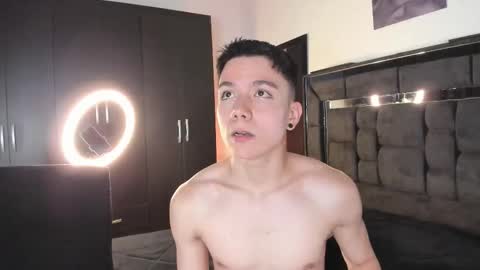 Snapshot of alanblack1 chatting on 11/26/25, 01:39 alanblack1 online show from 11/26/25, 01:39